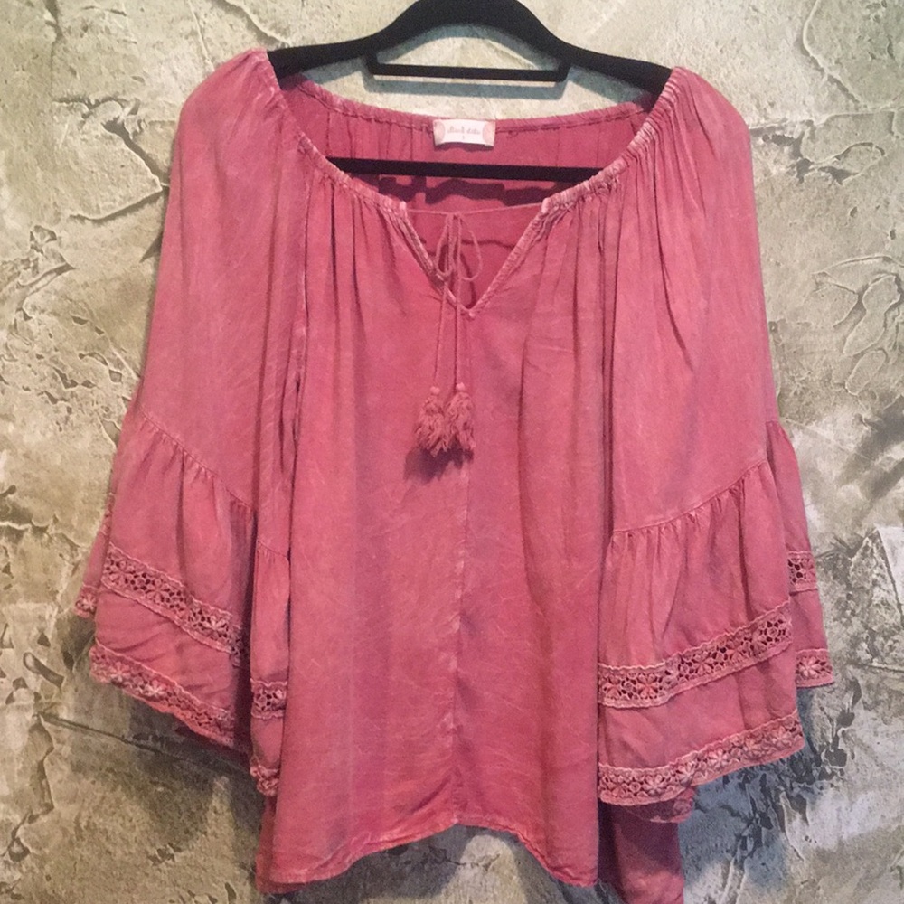 UEC Altar’d State Boho Blouse size small